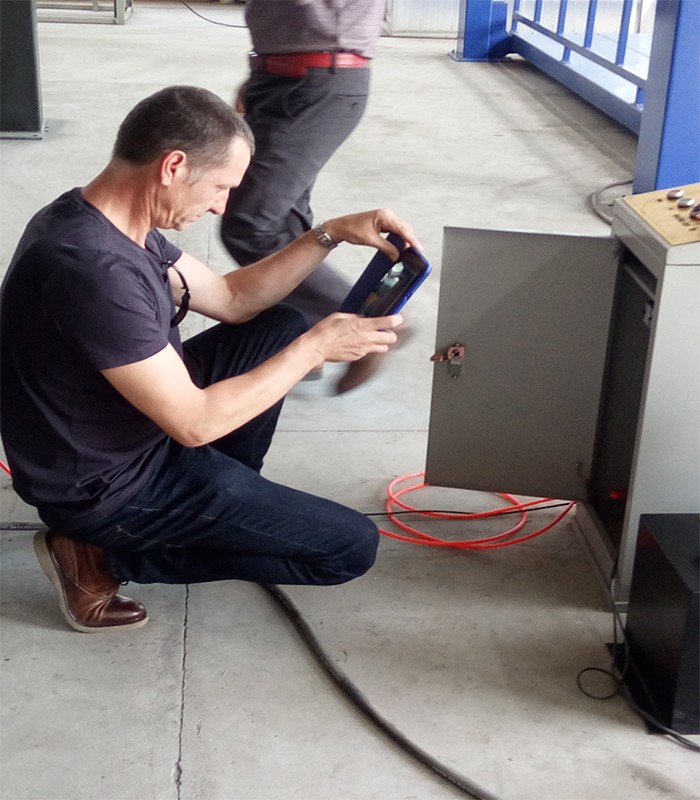 英国客户欣赏控制箱