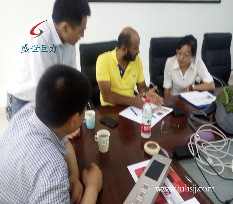 孟加拉客户顺利签订合同